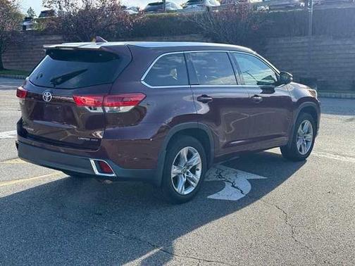 2017 Toyota Highlander Limited