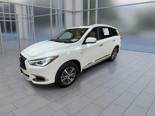 2017 INFINITI QX60 Base