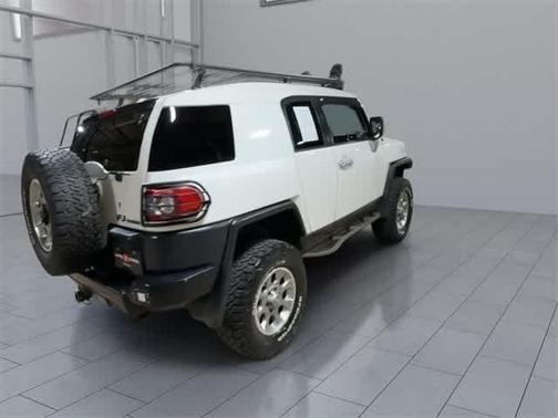2013 Toyota FJ Cruiser Base