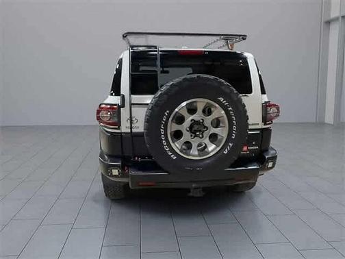2013 Toyota FJ Cruiser Base