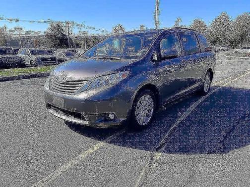 2013 Toyota Sienna XLE