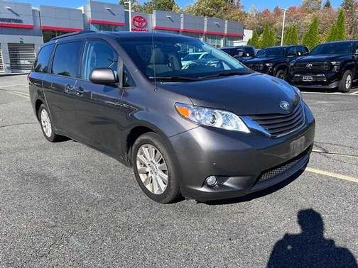 2013 Toyota Sienna XLE