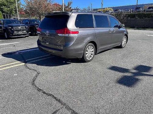 2013 Toyota Sienna XLE