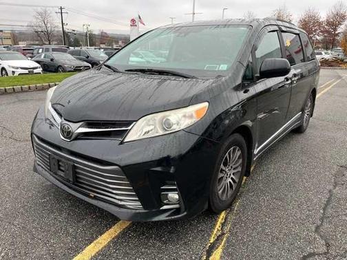 2018 Toyota Sienna XLE