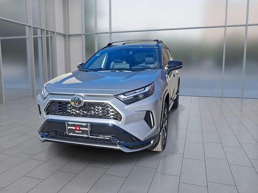 2025 Toyota RAV4 Hybrid SE