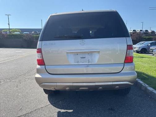2002 Mercedes-Benz M-Class 4dr AWD 3.2L