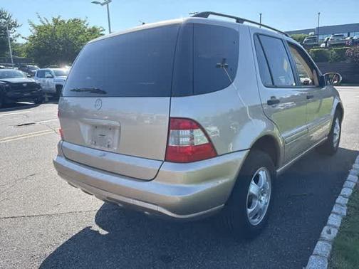 2002 Mercedes-Benz M-Class 4dr AWD 3.2L