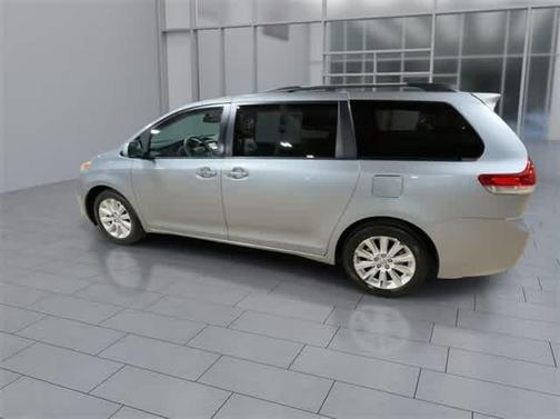 2011 Toyota Sienna XLE