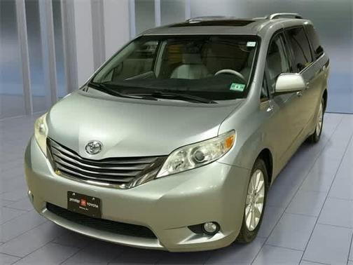 2011 Toyota Sienna XLE
