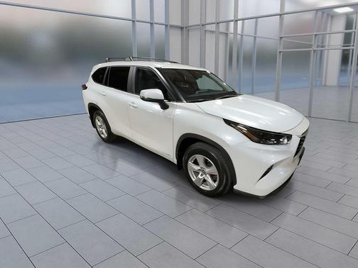 2023 Toyota Highlander Hybrid LE