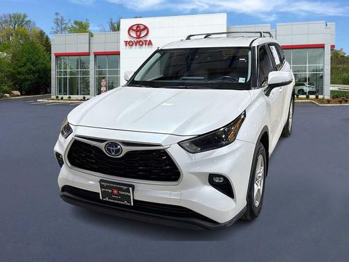 2023 Toyota Highlander Hybrid LE