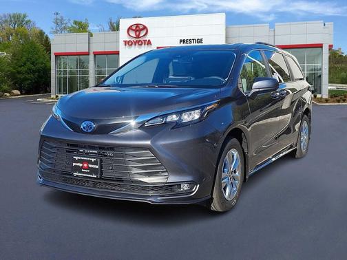 2025 Toyota Sienna XLE 7 Passenger
