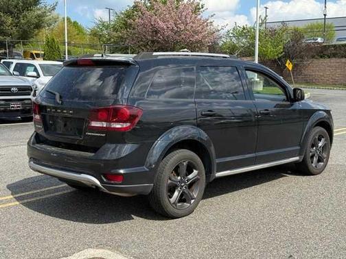2020 Dodge Journey Crossroad