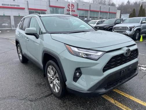 2023 Toyota RAV4 XLE Premium