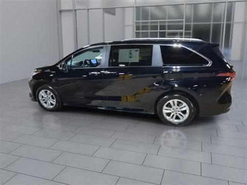 2024 Toyota Sienna Limited 7-Passenger