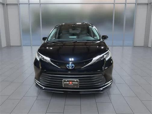 2024 Toyota Sienna Limited 7-Passenger