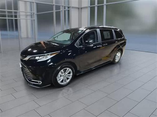 2024 Toyota Sienna Limited 7-Passenger