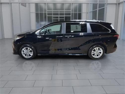 2024 Toyota Sienna Limited 7-Passenger