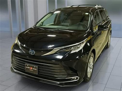 2024 Toyota Sienna Limited 7-Passenger