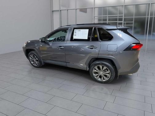 2023 Toyota RAV4 Hybrid XLE Premium