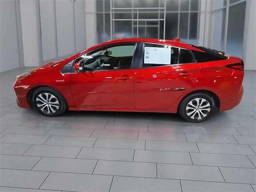 2022 Toyota Prius LE