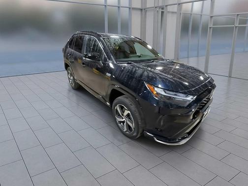 2023 Toyota RAV4 Prime SE