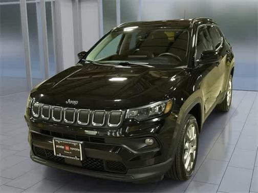 2022 Jeep Compass Latitude Lux