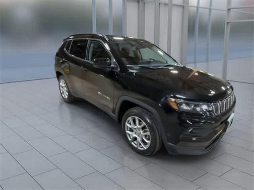2022 Jeep Compass Latitude Lux