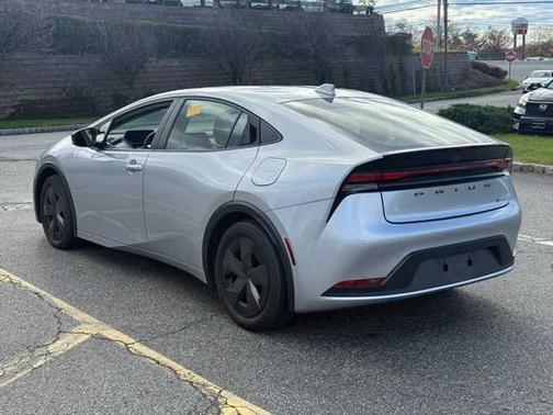 2024 Toyota Prius LE