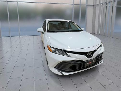 2018 Toyota Camry XLE