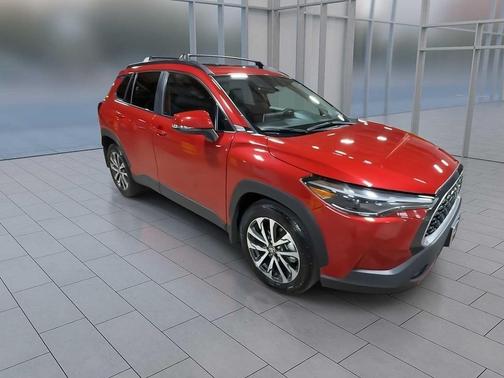 2024 Toyota Corolla Cross XLE