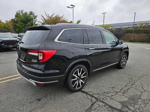2022 Honda Pilot AWD Elite