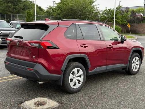 2020 Toyota RAV4 LE