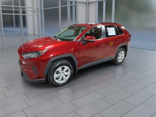 2020 Toyota RAV4 LE