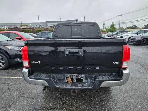2017 Toyota Tacoma SR5