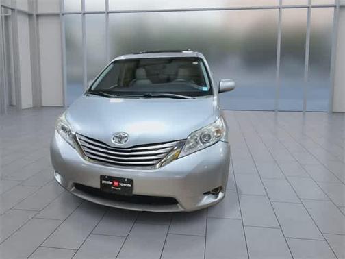 2015 Toyota Sienna XLE