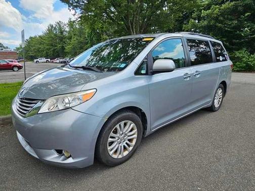 2015 Toyota Sienna XLE