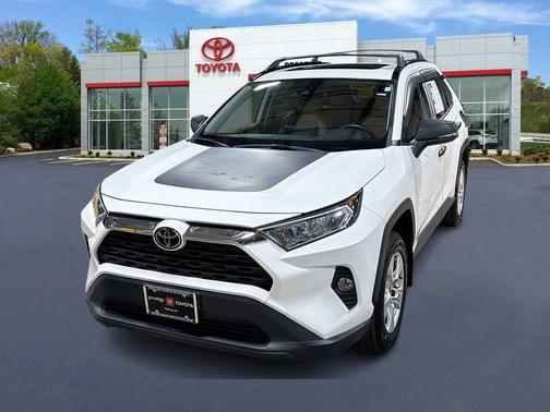 2020 Toyota RAV4 XLE