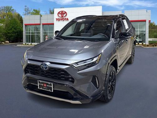 2022 Toyota RAV4 Hybrid SE