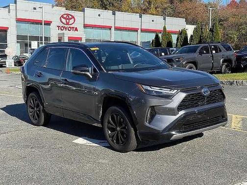 2022 Toyota RAV4 Hybrid SE