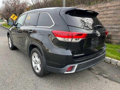 2017 Toyota Highlander Limited