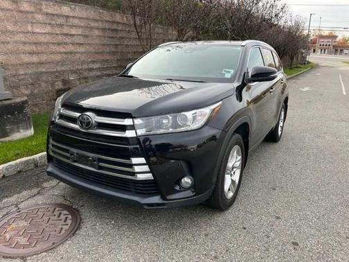 2017 Toyota Highlander Limited