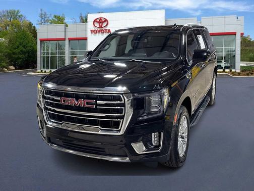 2023 GMC Yukon SLT
