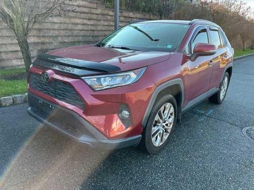 2021 Toyota RAV4 XLE Premium
