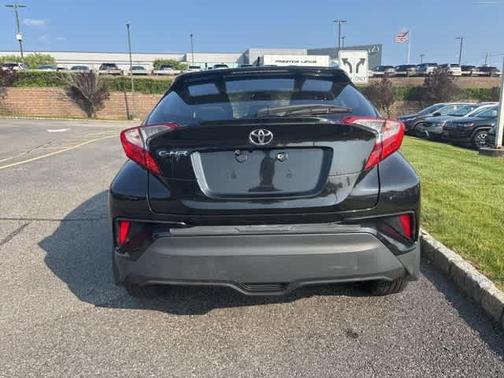 2021 Toyota C-HR LE