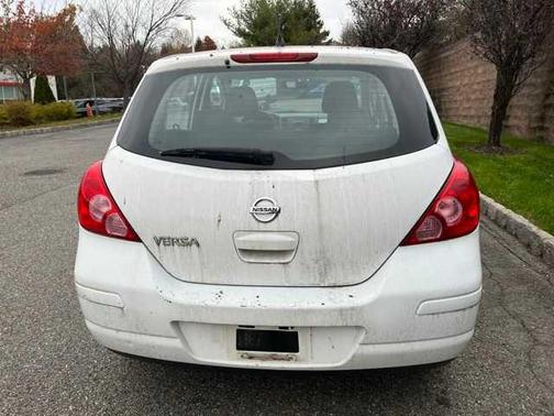 2009 Nissan Versa 1.8 S