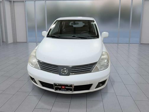 2009 Nissan Versa 1.8 S