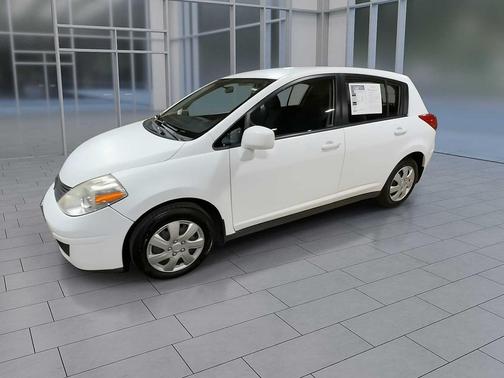 2009 Nissan Versa 1.8 S