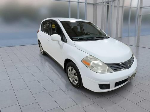 2009 Nissan Versa 1.8 S