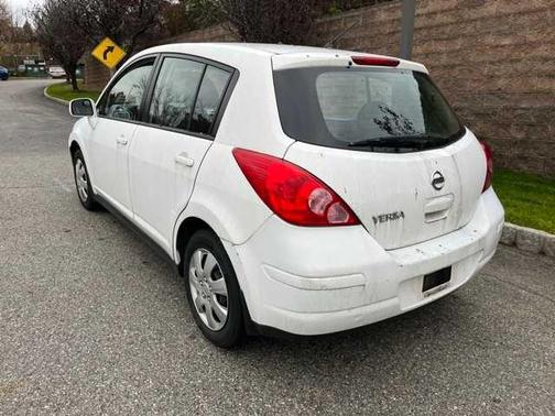 2009 Nissan Versa 1.8 S